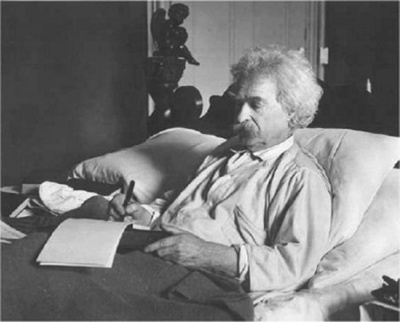 Mark twain in bed
