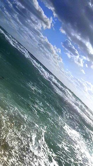 Atlantic shore vertical dutch angle