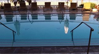 Pool & Chairs Santa Monica 2 Pool & Chairs Santa Monica 2